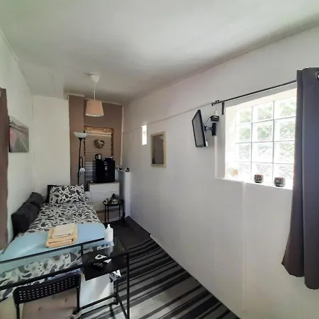 Georgias House 7 Min From Athens Airport Apartman