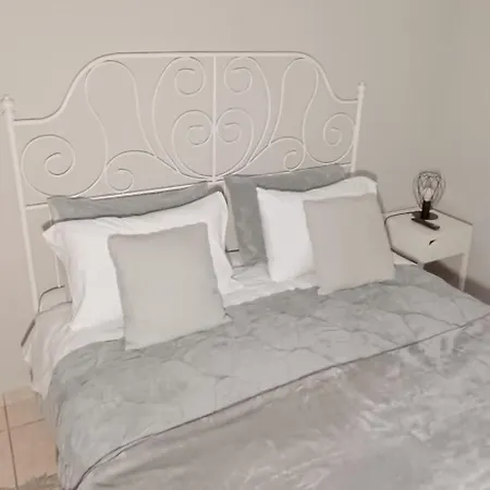 Georgias House 7 Min From Athens Airport Apartman *