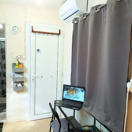 Apartman Georgias House 7 Min From Athens Airport Ártemida